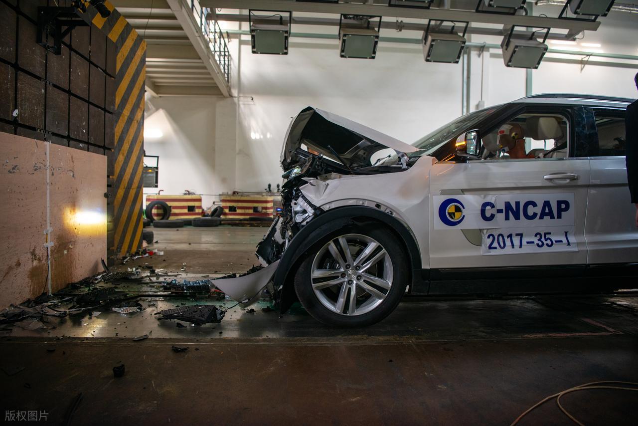 到底是SUV安全,还是轿车安全呢?老司机一次告诉你:答案很明确__到底是SUV安全,还是轿车安全呢?老司机一次告诉你:答案很明确