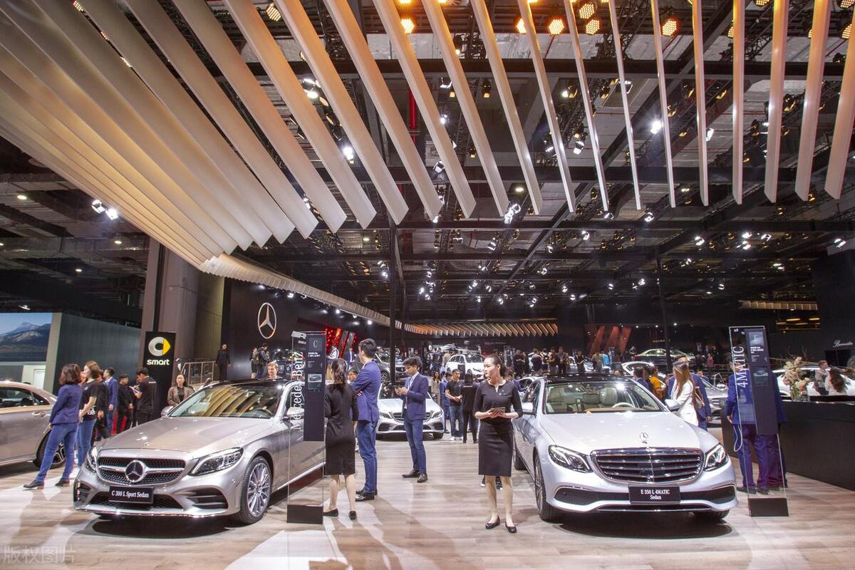 2025年下半年，该“抄底买车”还是“继续观望”，内行人道破真相_2025年下半年，该“抄底买车”还是“继续观望”，内行人道破真相_