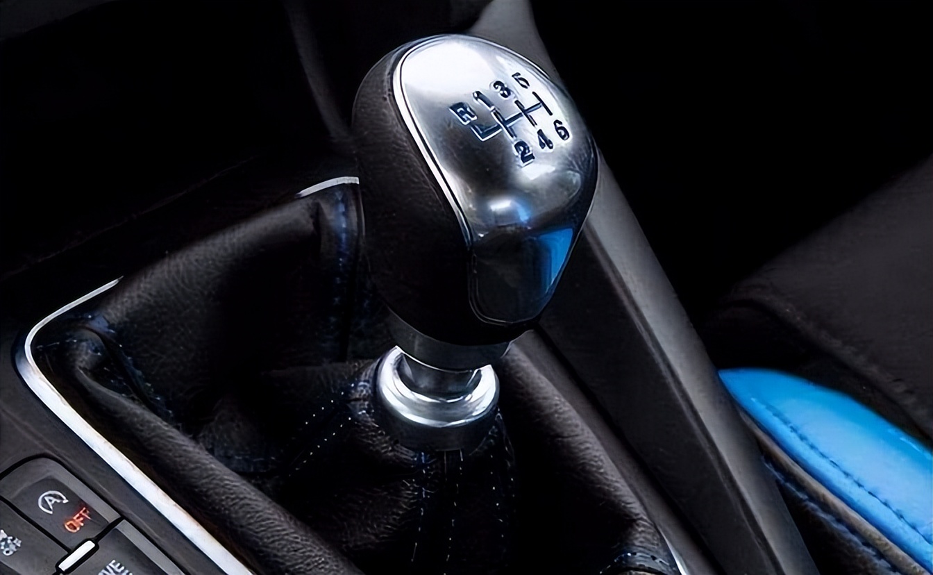 手动挡变速箱怎么称呼__变速箱手动挡什么类型