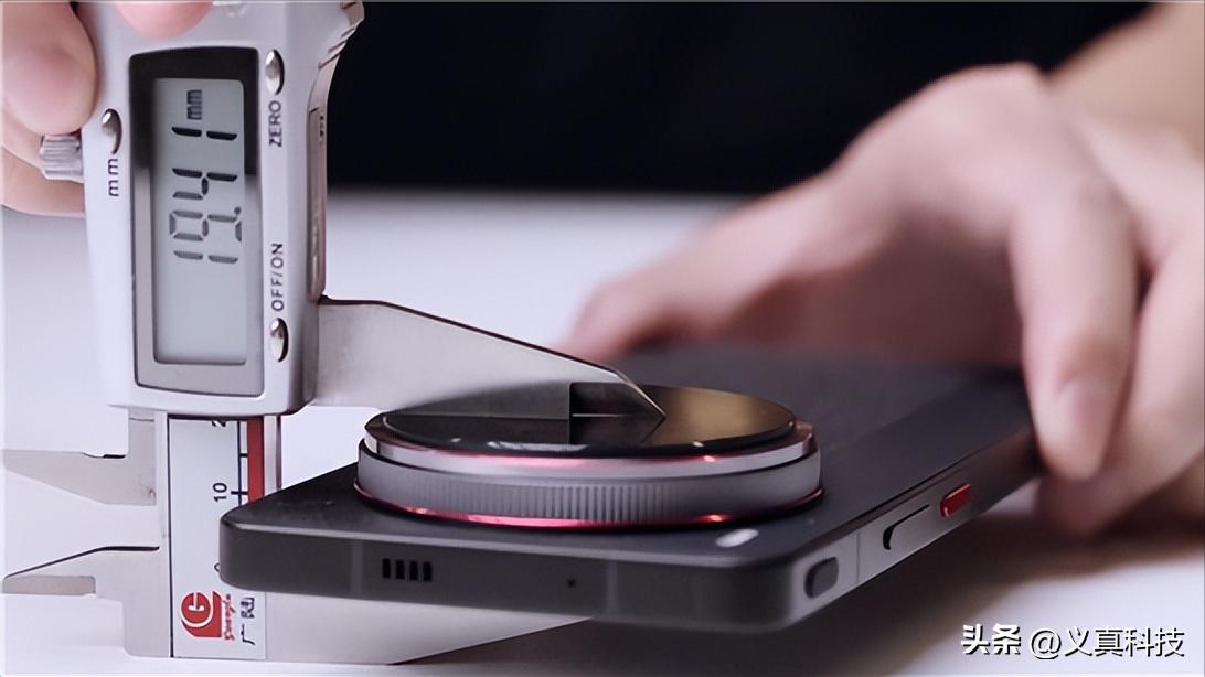 vivo X300u值得等吗?OPPO Find X9u呢,OV神仙打架之超大杯影像解析_vivo X300u值得等吗?OPPO Find X9u呢,OV神仙打架之超大杯影像解析_