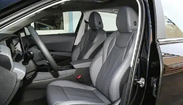 大众朗逸Pro降价升级求生存,为何还是比不过比亚迪秦PLUS?-有驾