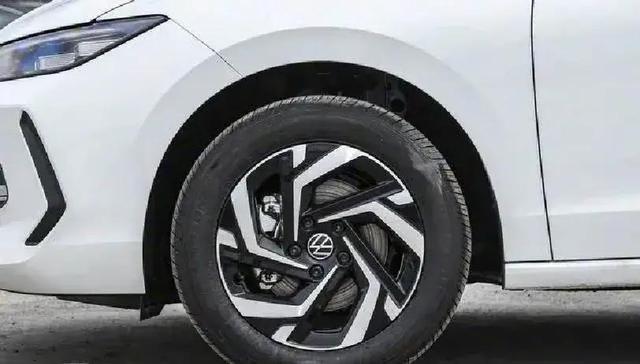 大众朗逸Pro降价升级求生存,为何还是比不过比亚迪秦PLUS?-有驾