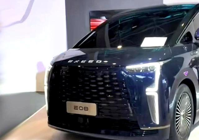 奇瑞全新MPV真车曝光,车长超5.3米,配后轮转向和高阶智驾,预估30万起——惠惠爱分享-有驾