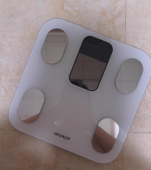 小米力挺华为_华为和小米研发投入_