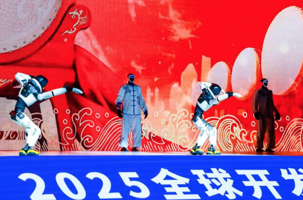 钟南山袁隆平罕见同台__雪炫zico分手后同台